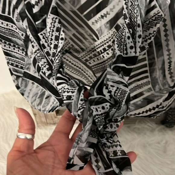 JM Collection Cover - Picture 4 of 8